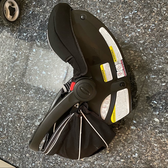 Graco Snugride35 LX Click Connect Infant Car Seat - Picture 5 of 8